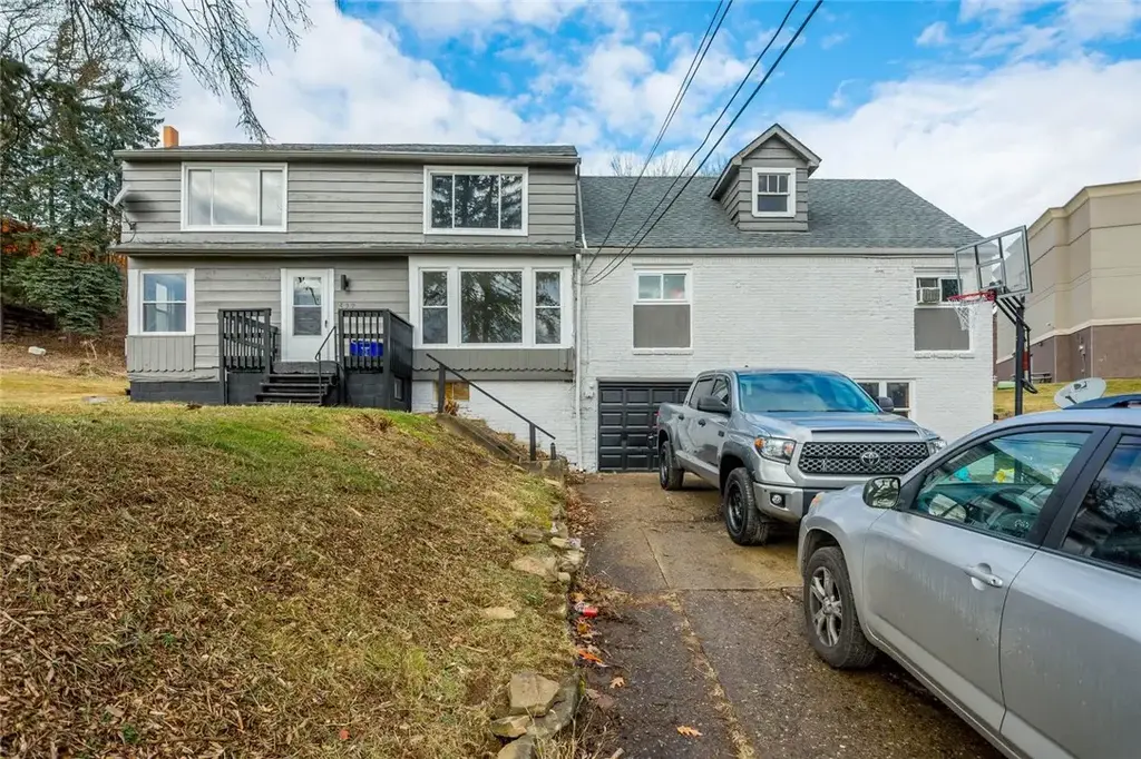 527 Orchard Drive , West Mifflin