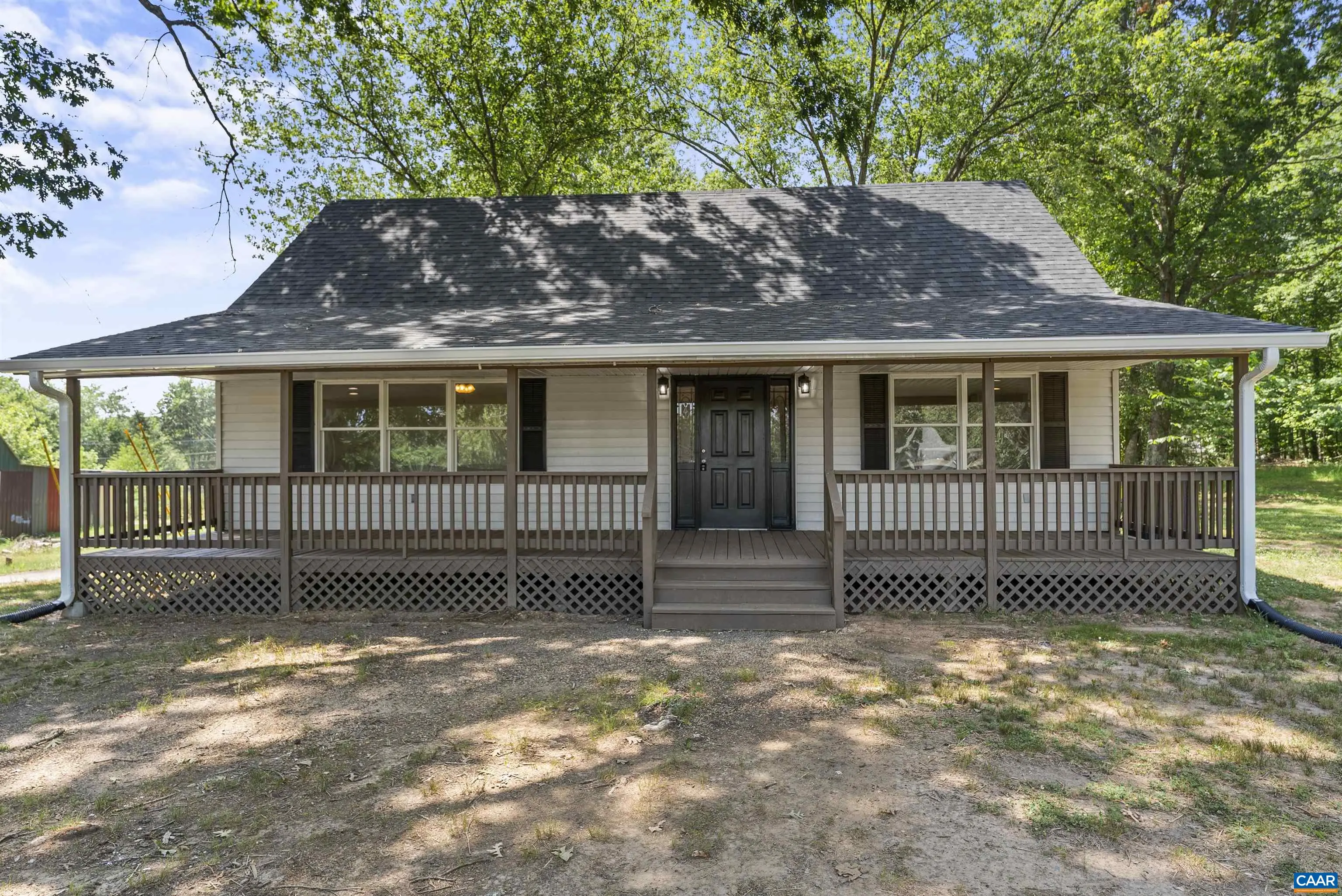 28 Hunters Ln, Dillwyn