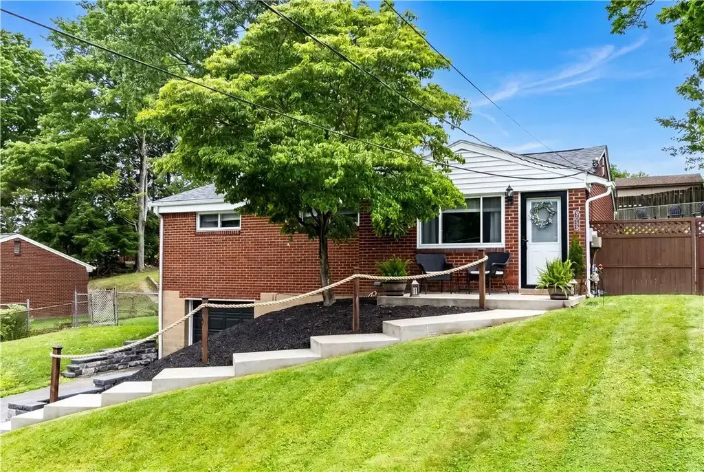 3513 Stag Drive, West Deer