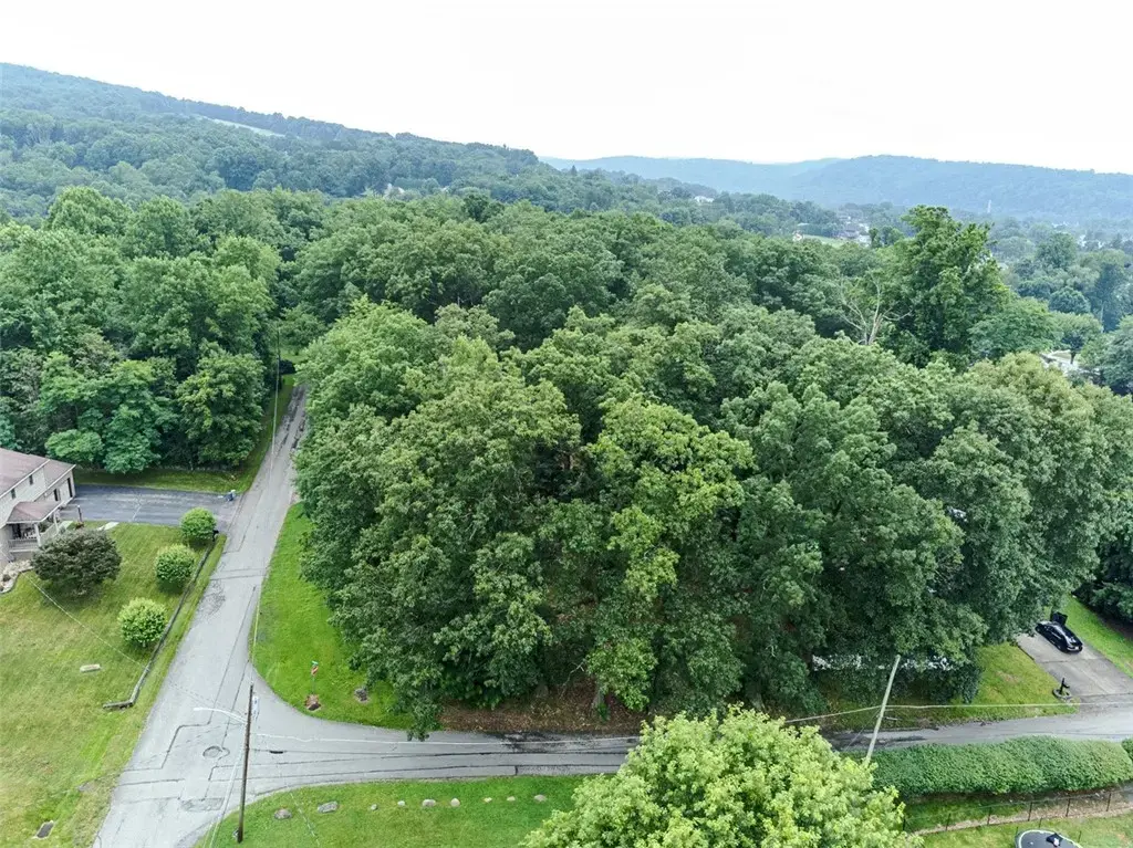 Walnut Avenue , Connellsville