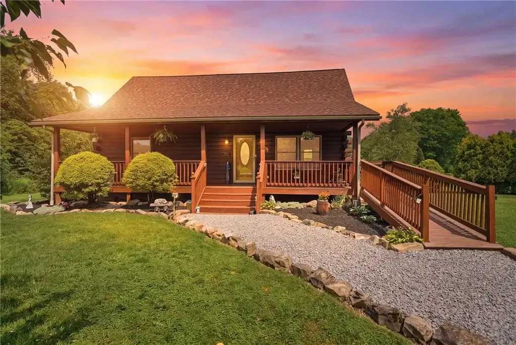 717 Butler Pike, Findley