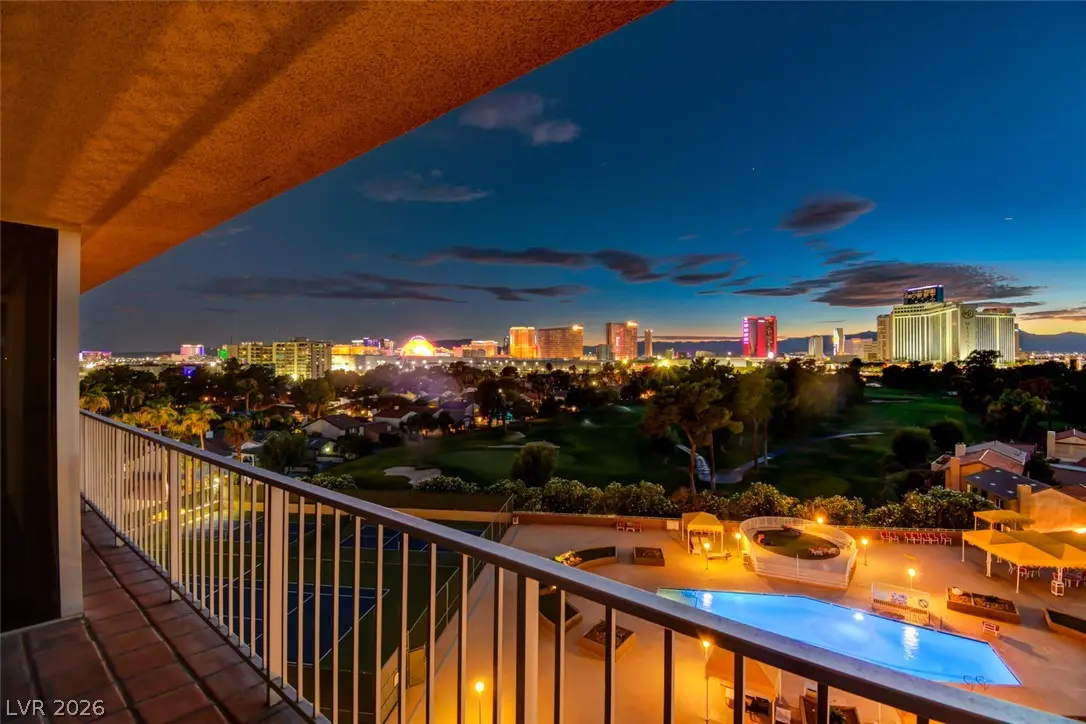3111 Bel Air Drive 8e, Las Vegas