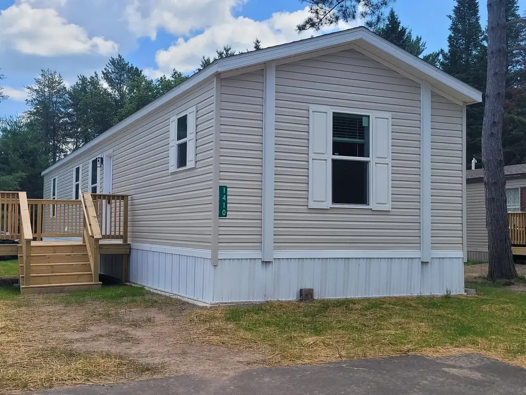 1410 Arbor Vitae Ln, Woodruff