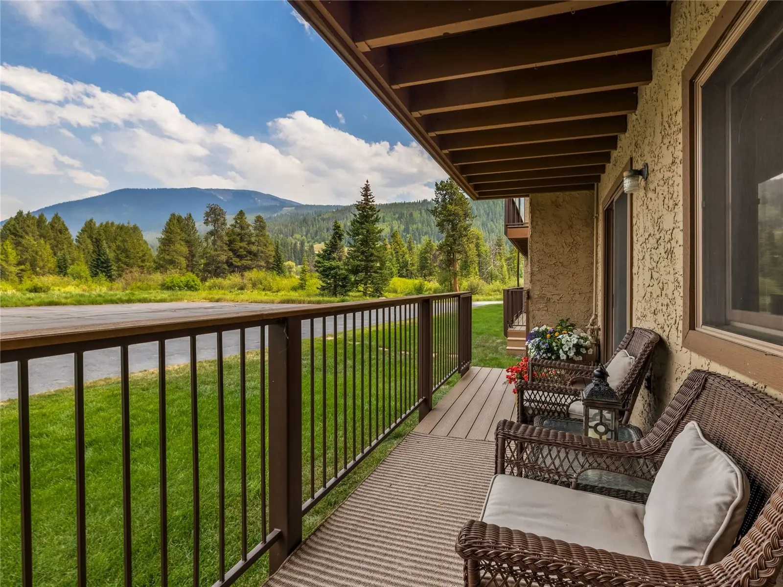 23004 Us Highway 6 102, Keystone