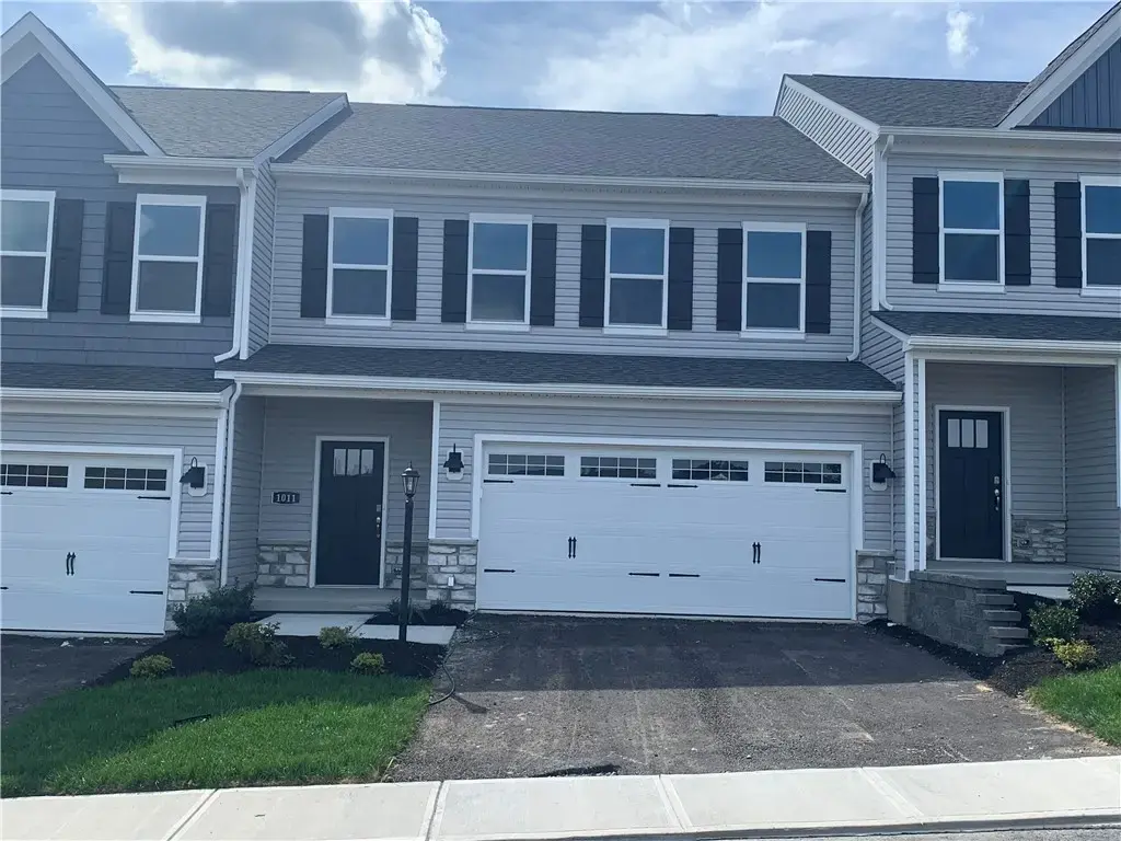 1011 Darcy Drive, Middlesex