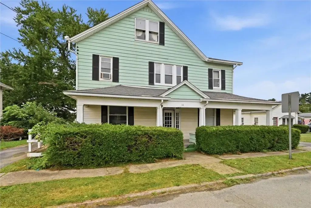 18 North Street , West Middlesex Boro