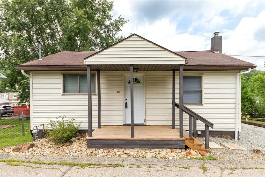 305 Spring Lane , West Newton