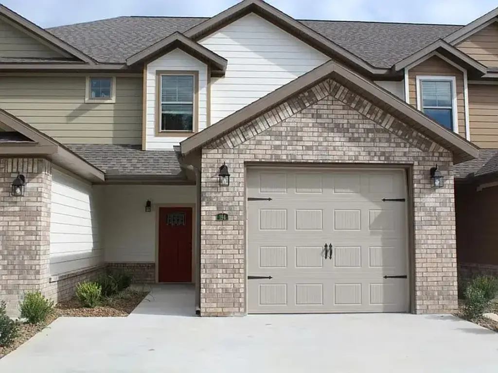 194 Old Farmington Road, Farmington