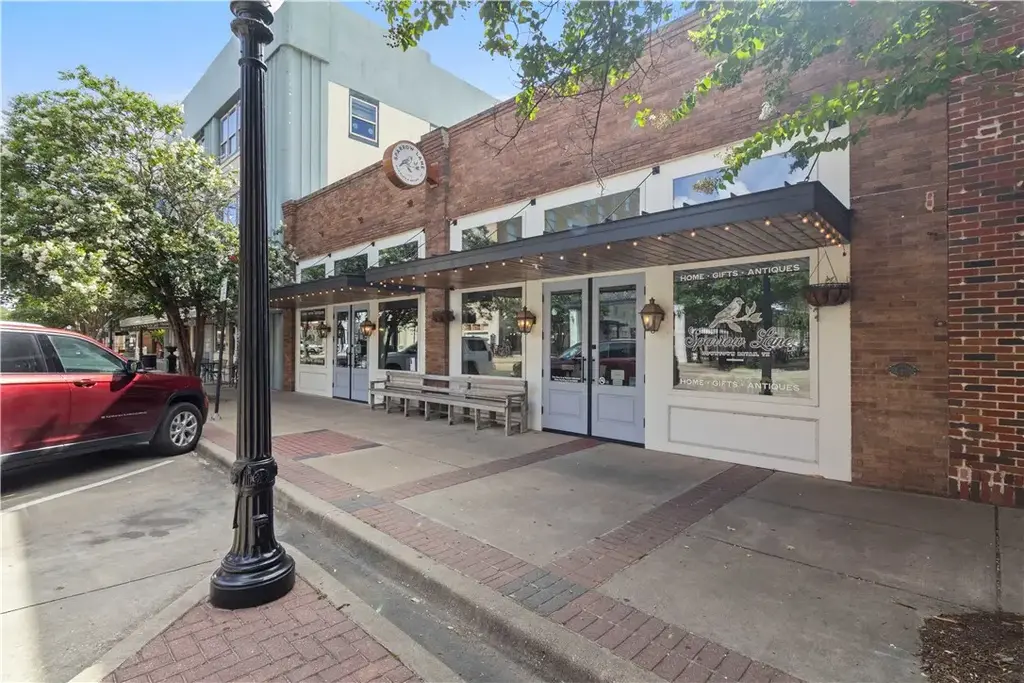 205 S Main Street, Bryan