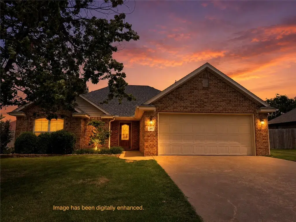 392 N Cold Harbor Avenue, Fayetteville