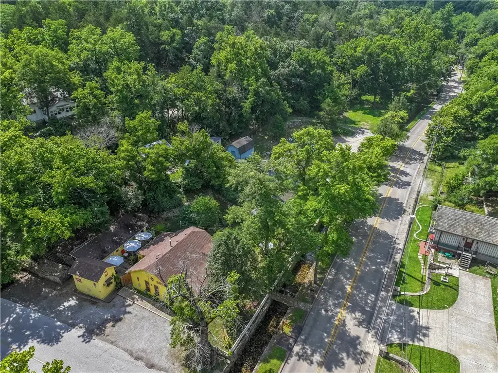 273 N Main Street, Eureka Springs