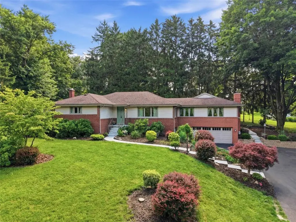 111 Cedar Drive , Peters