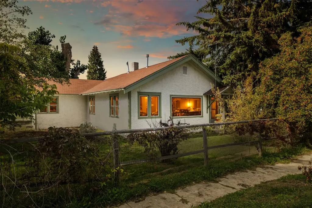1093 Eastside Highway, Corvallis