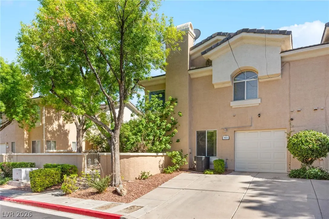 903 Twinkling Sky Avenue, Henderson