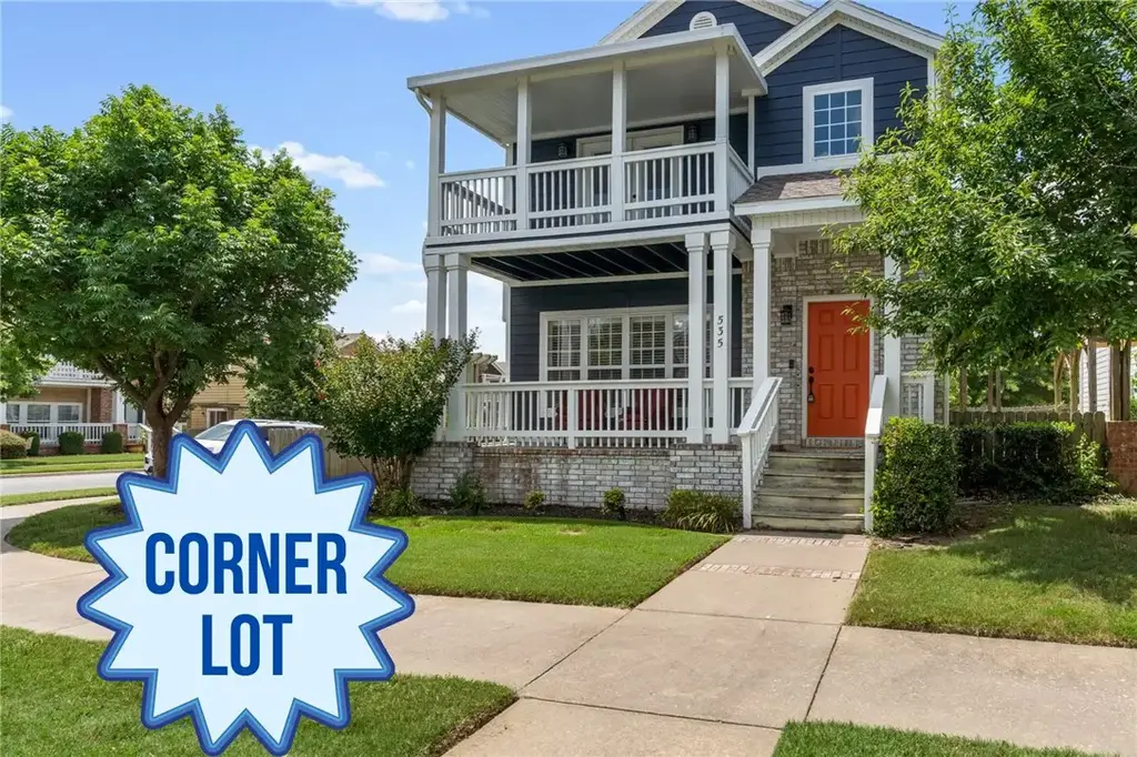 535 N Tennyson Lane, Fayetteville