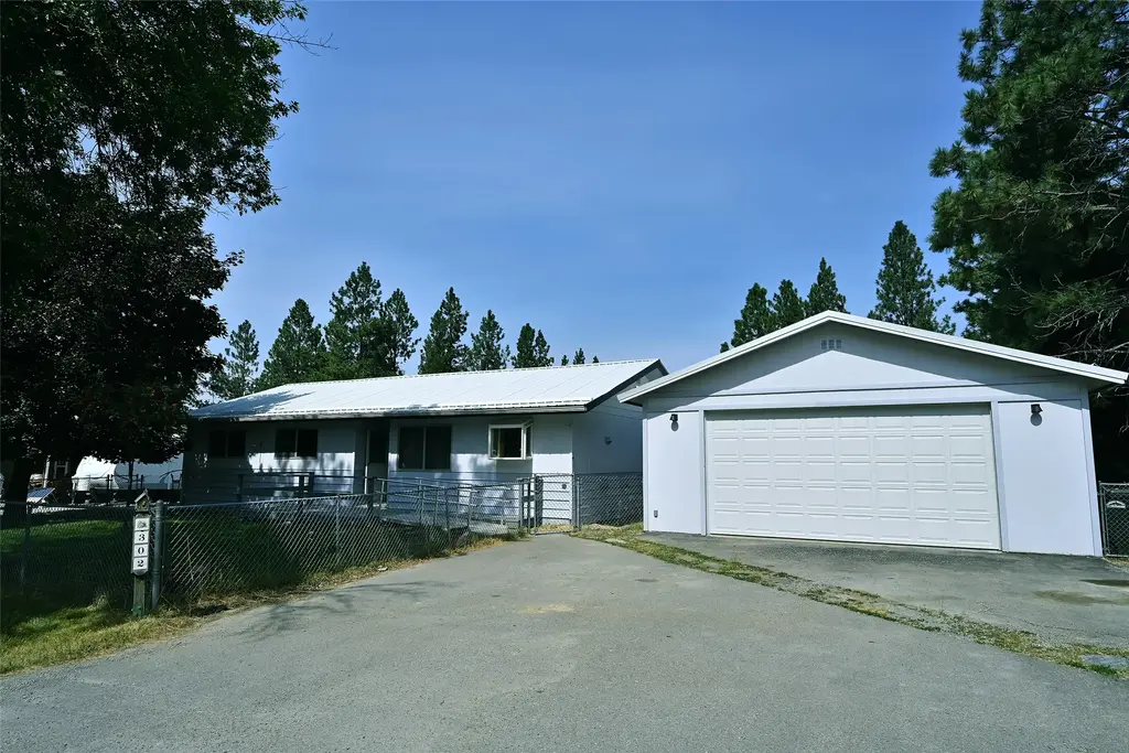 302 Gateway Street, Rexford