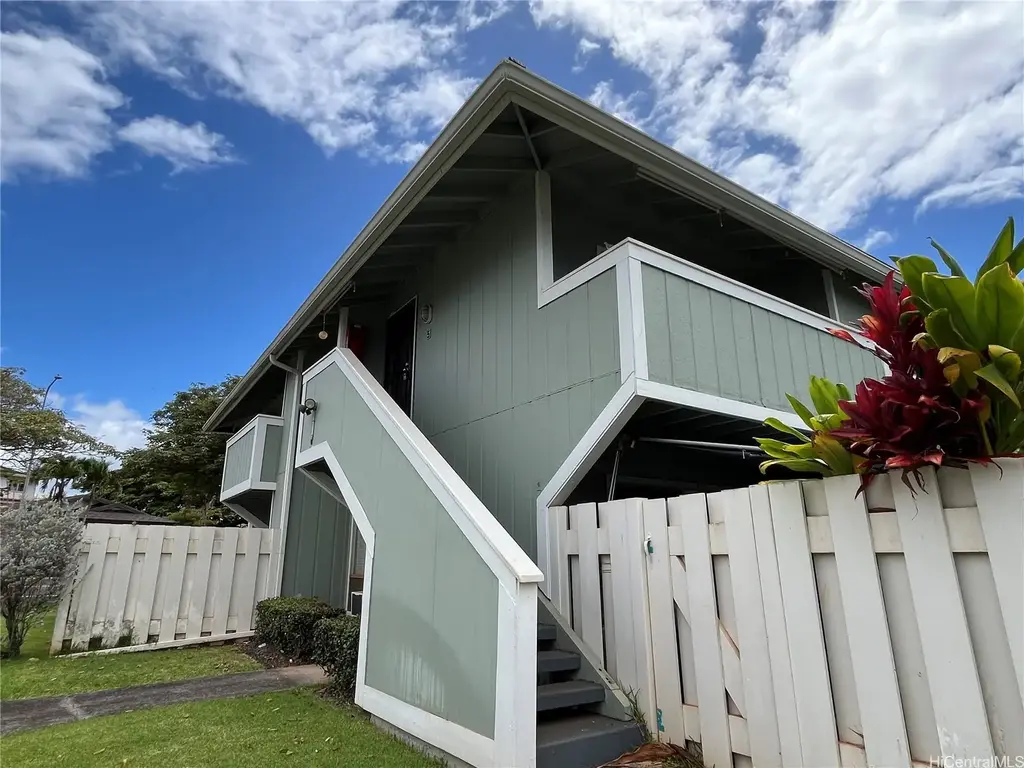 94-1088 Paawalu Street # R5, Waipahu