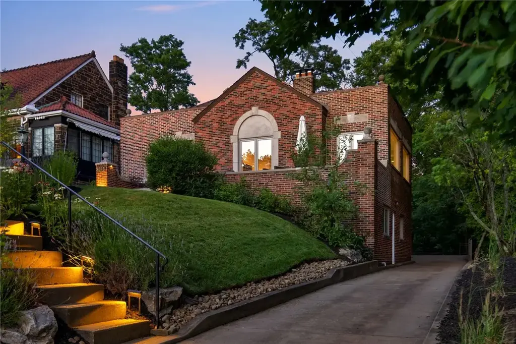 2543 Beechwood Boulevard , Squirrel Hill