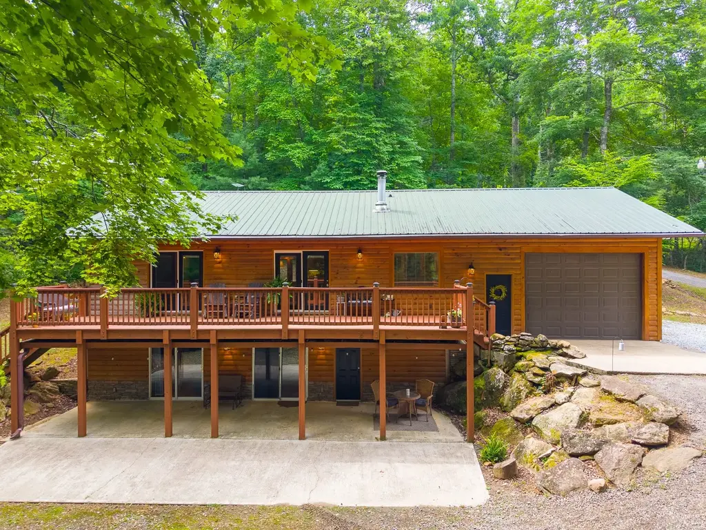 231 Cedar Creek Farm Road, Tuckasegee