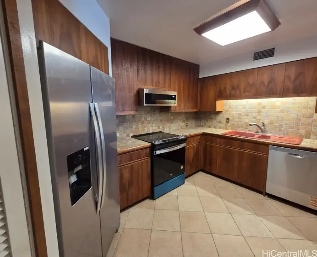 1525 Wilder Avenue # 701, Honolulu