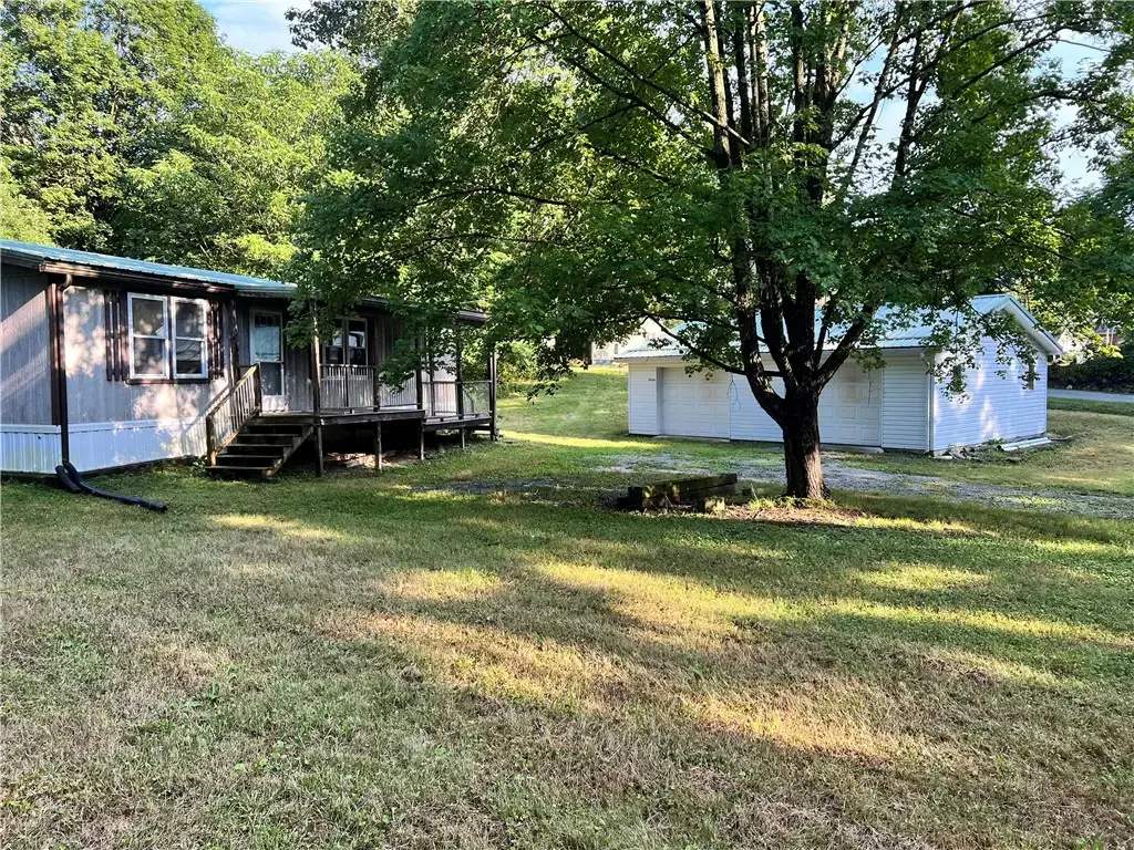 11 Park Boulevard , Hempfield