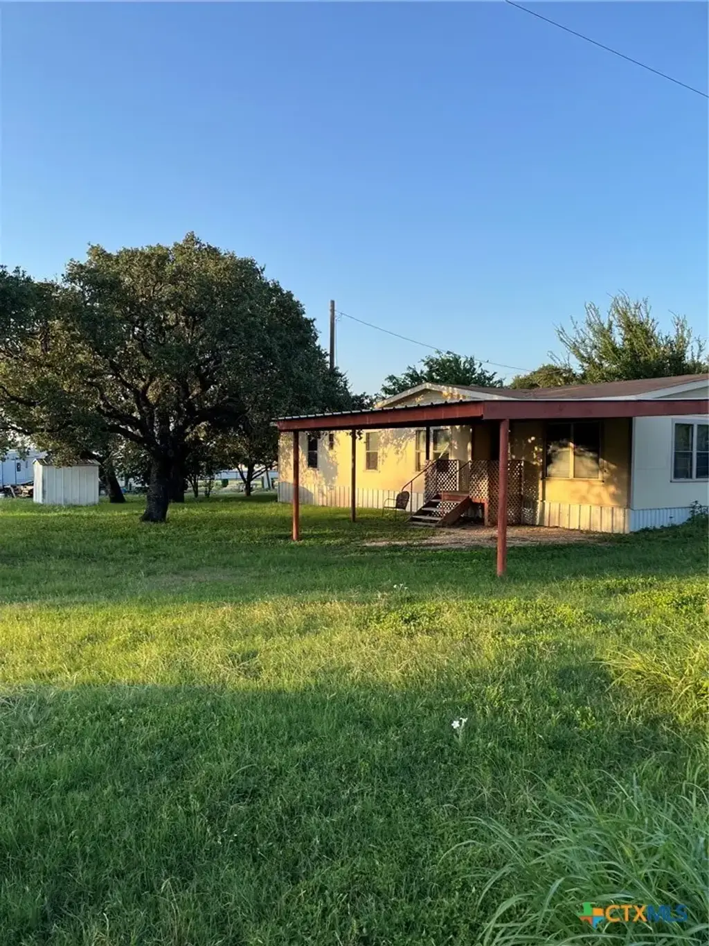 605 E Chappel Road, San Saba