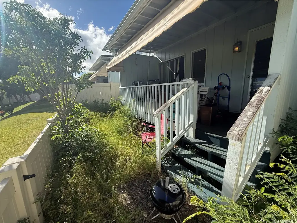 98-835-c Kaonohi Street # 36, Aiea
