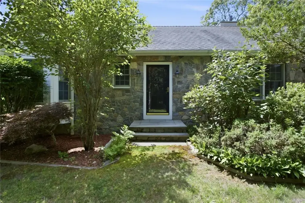 99 Sunderland Rd, Exeter