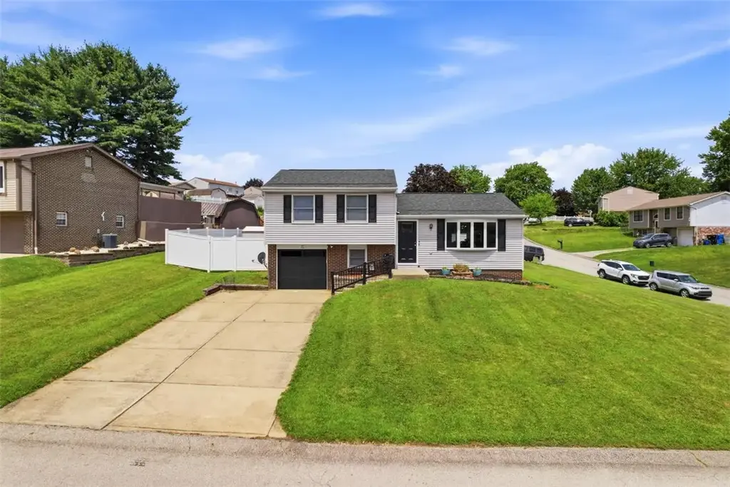 850 Westchester Drive , North Huntingdon