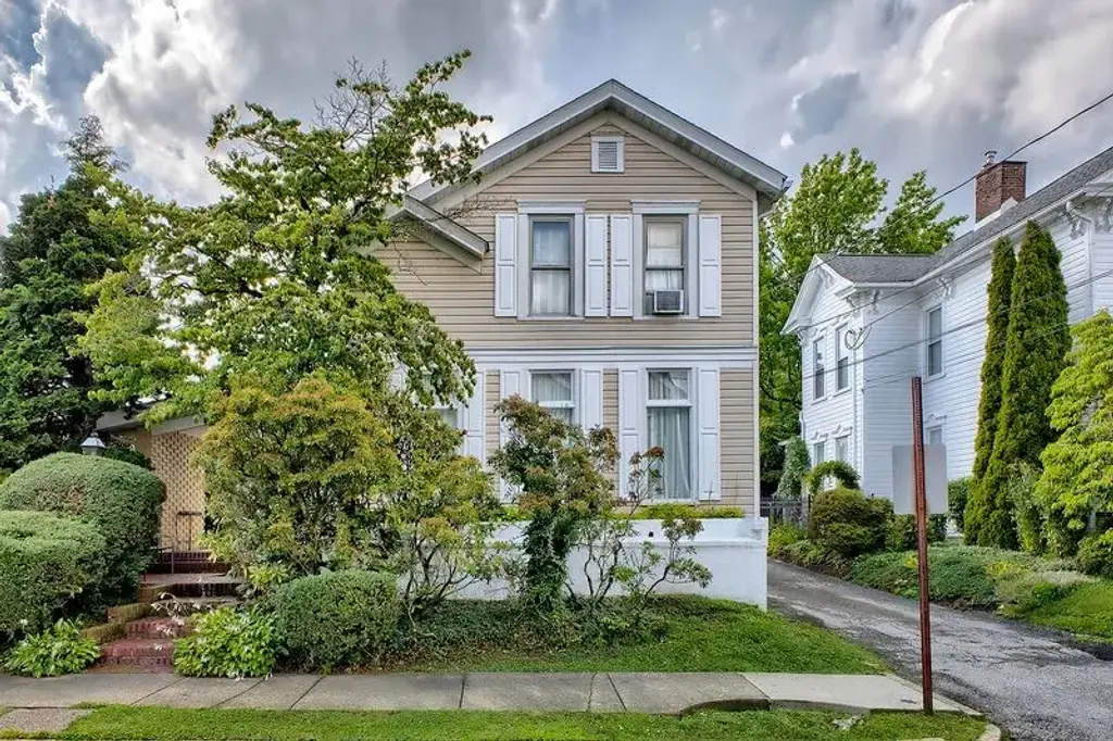 200 College Avenue , Mt Pleasant Boro