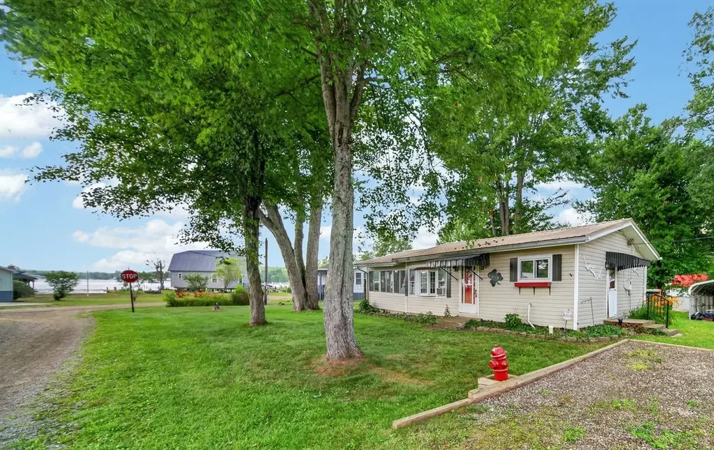 24507 Sandburg Drive, Canadohta Lake