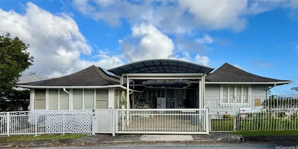 2013 Kakela Drive, Honolulu