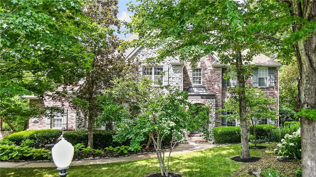 2933 Jamestown Road, Fayetteville