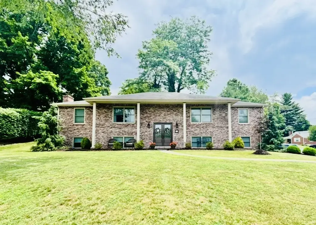 49 Sunnyside Avenue, Collier