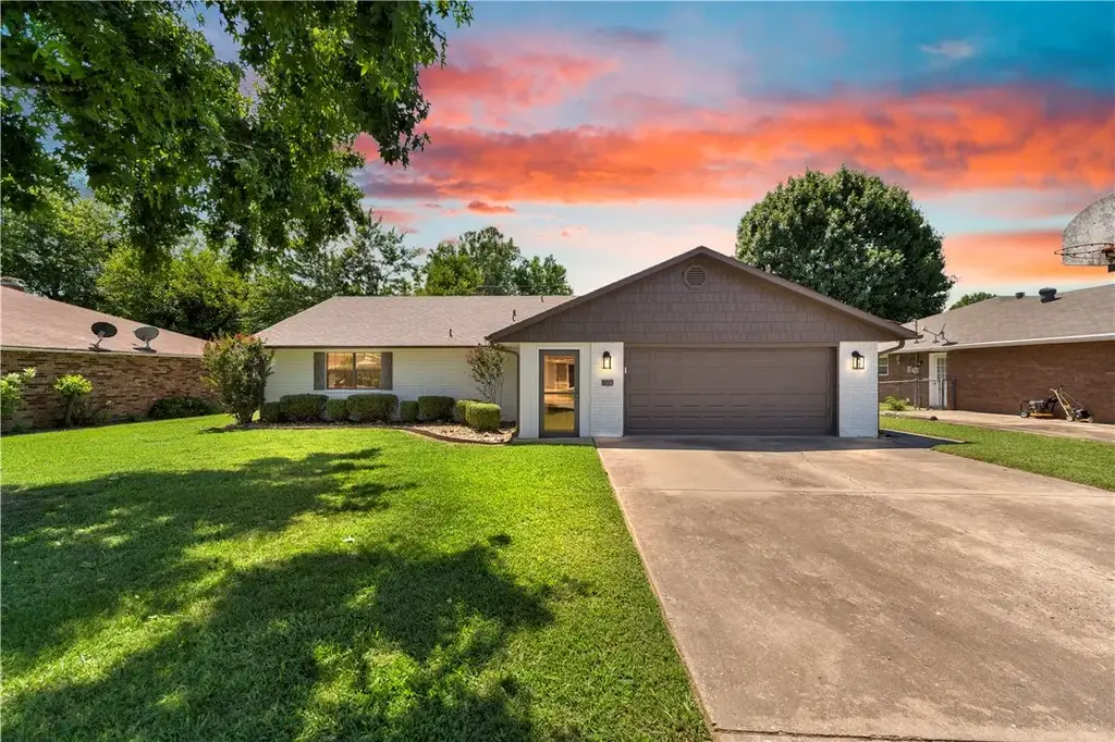 1508 Se S Street, Bentonville