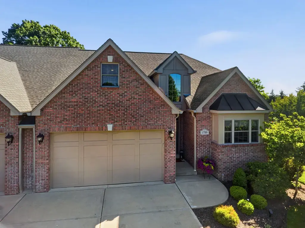 1749 Waterleaf Drive, Franklin Park