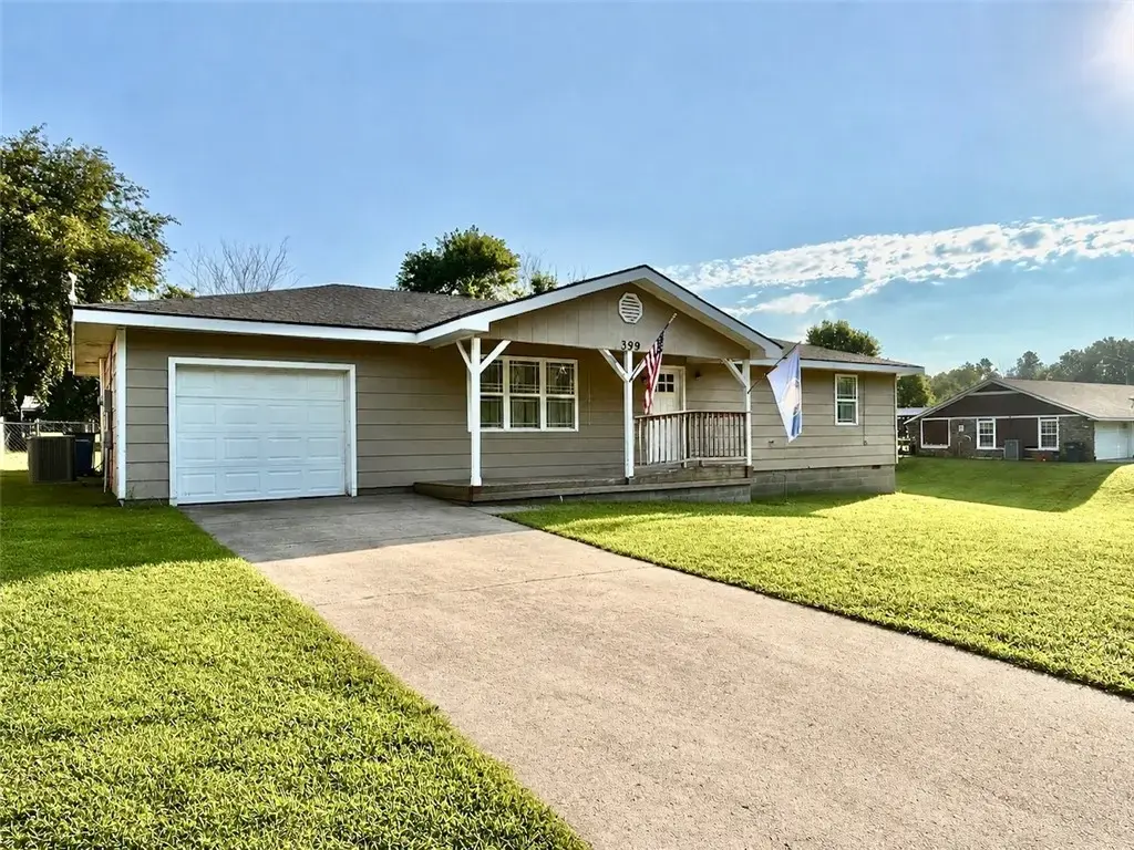 399 Raines Road, Siloam Springs
