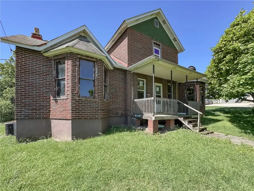 605 Maple Street , Luzerne