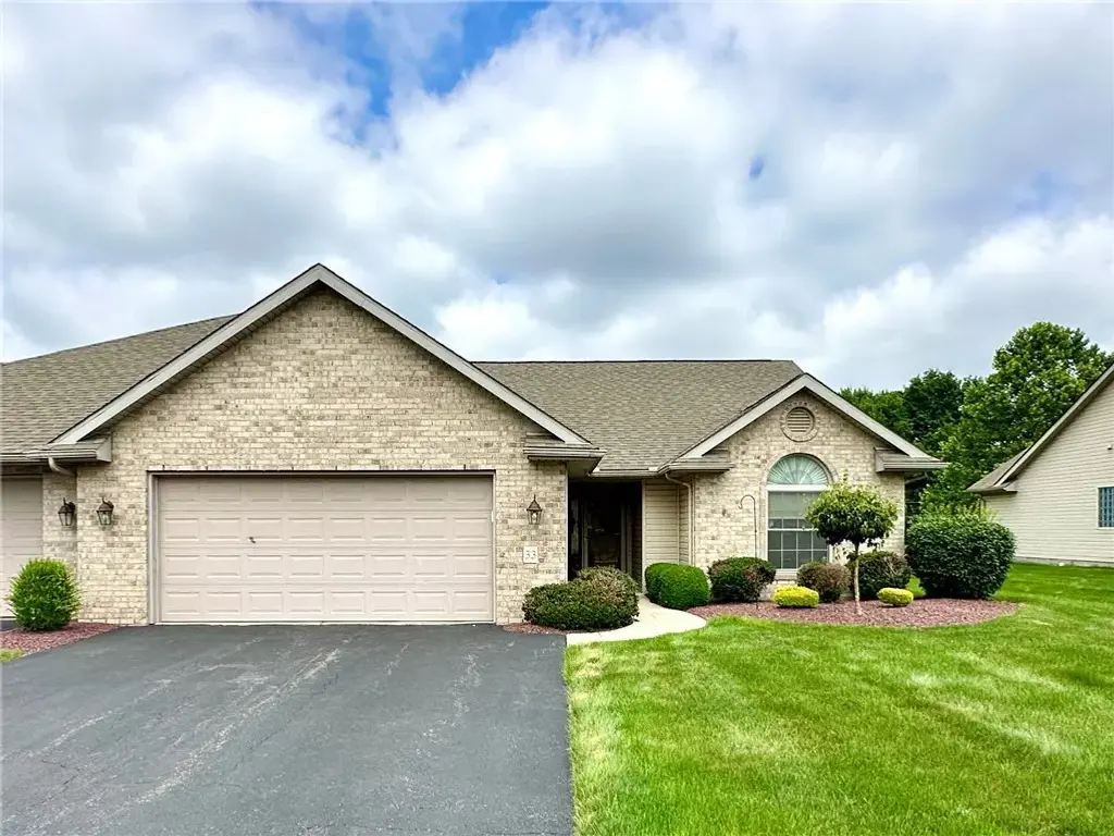 33 Fields Drive, Shenango