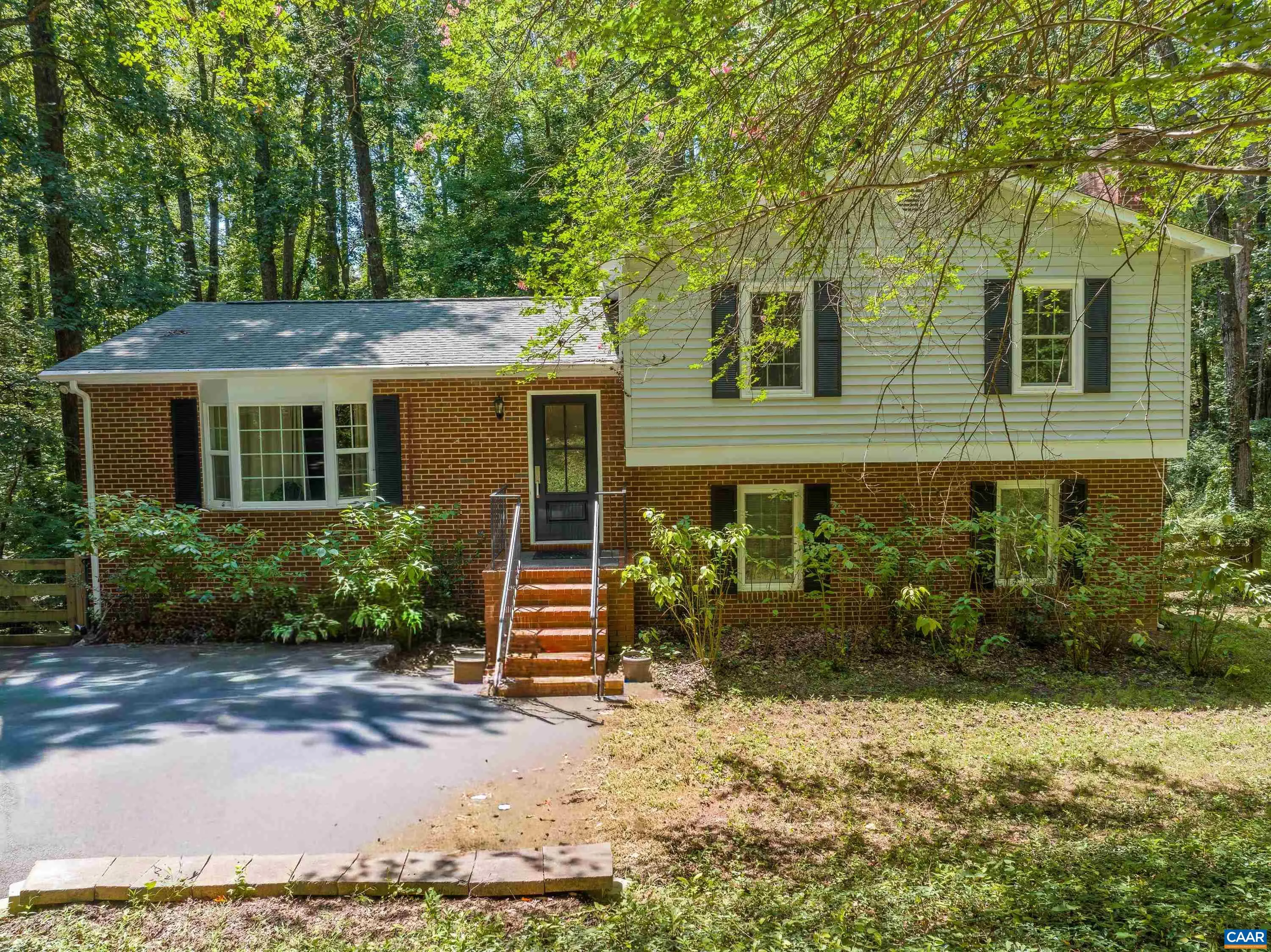 98 Oak Forest Cir, Charlottesville