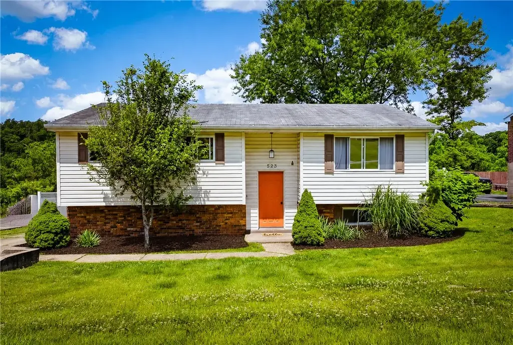 523 Friendship Drive , Elizabeth Twp/Boro