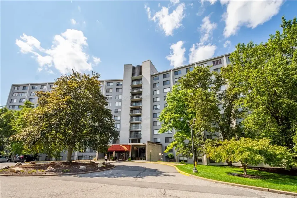 1160 Bower Hill Road 700b, Mt Lebanon