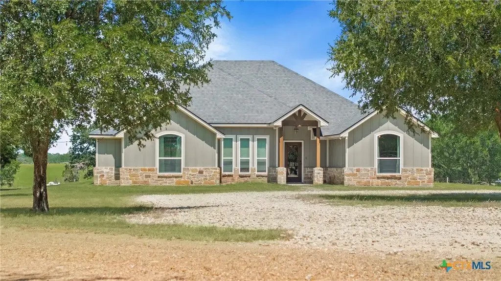 638 County Road 337, Rosebud
