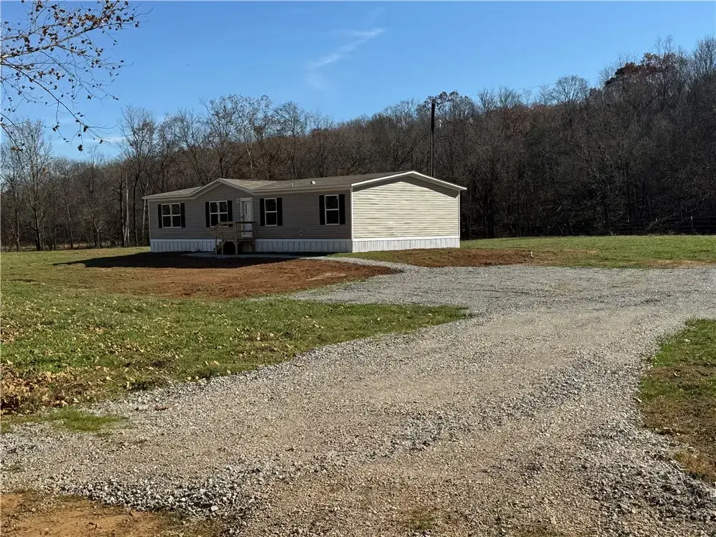 6444 3975 Madison 6444, Huntsville