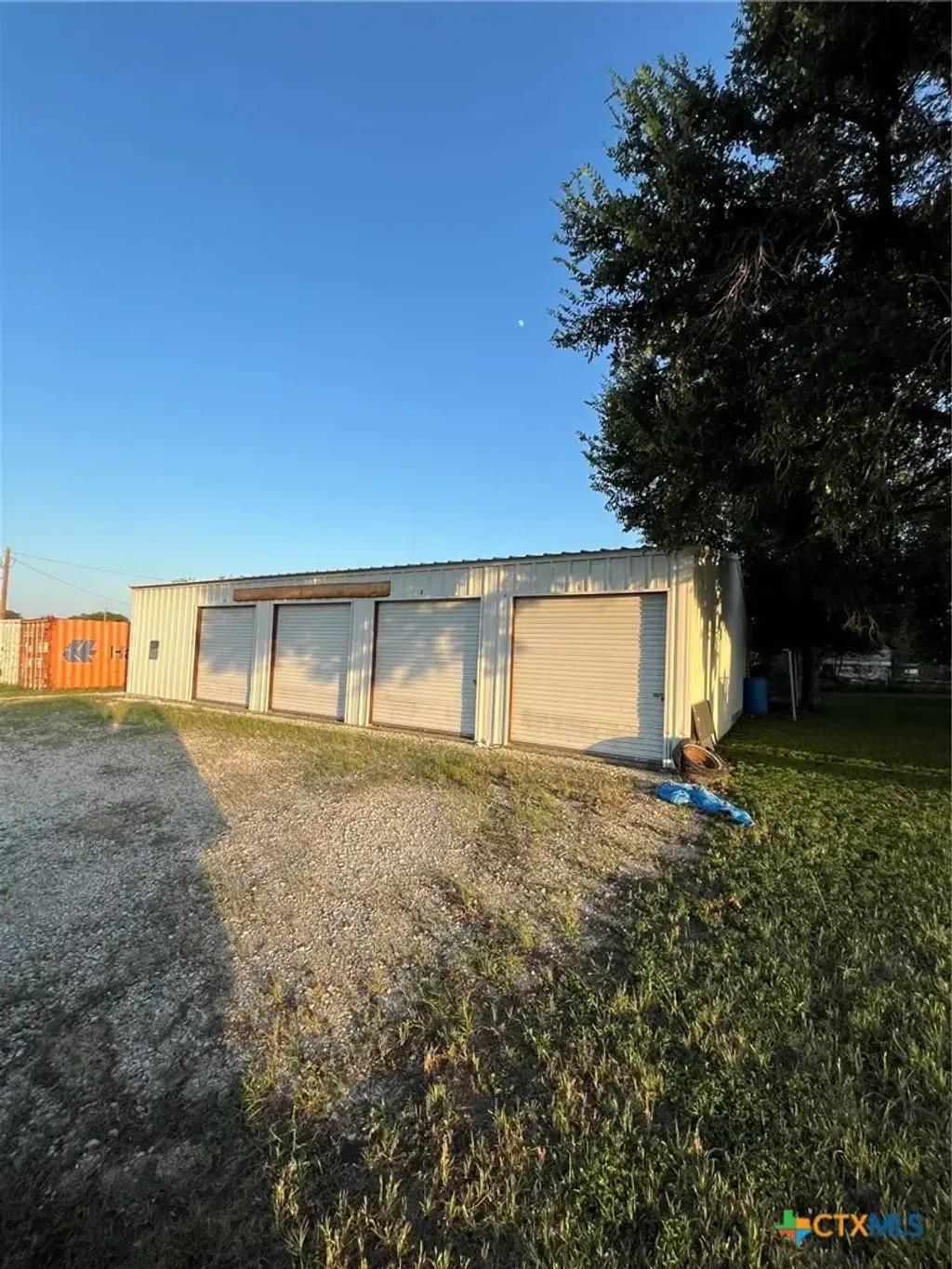 1202 S Bluffton, San Saba