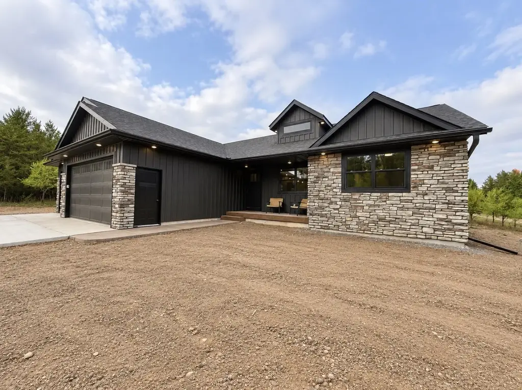 9160 S 24th Avenue, Eau Claire