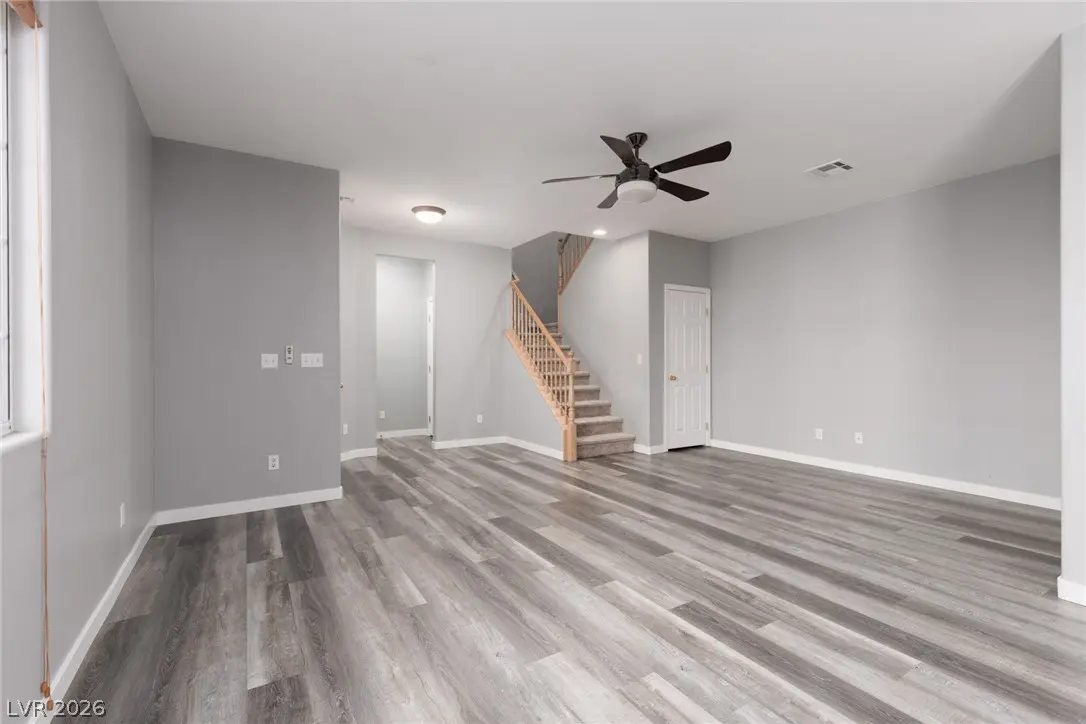 7945 Crimson Point Street, Las Vegas