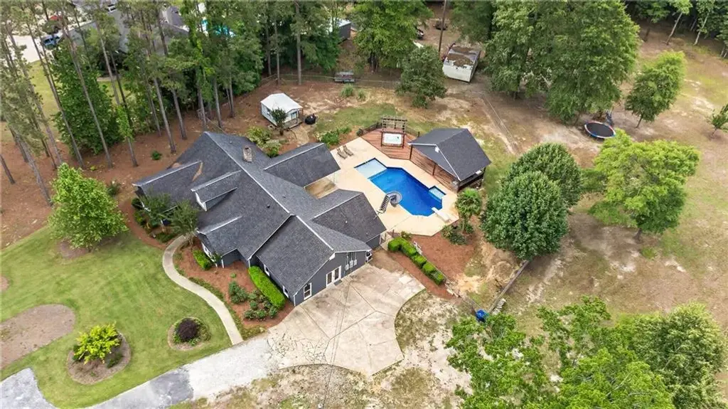 764 Lee Road 2017, Phenix City