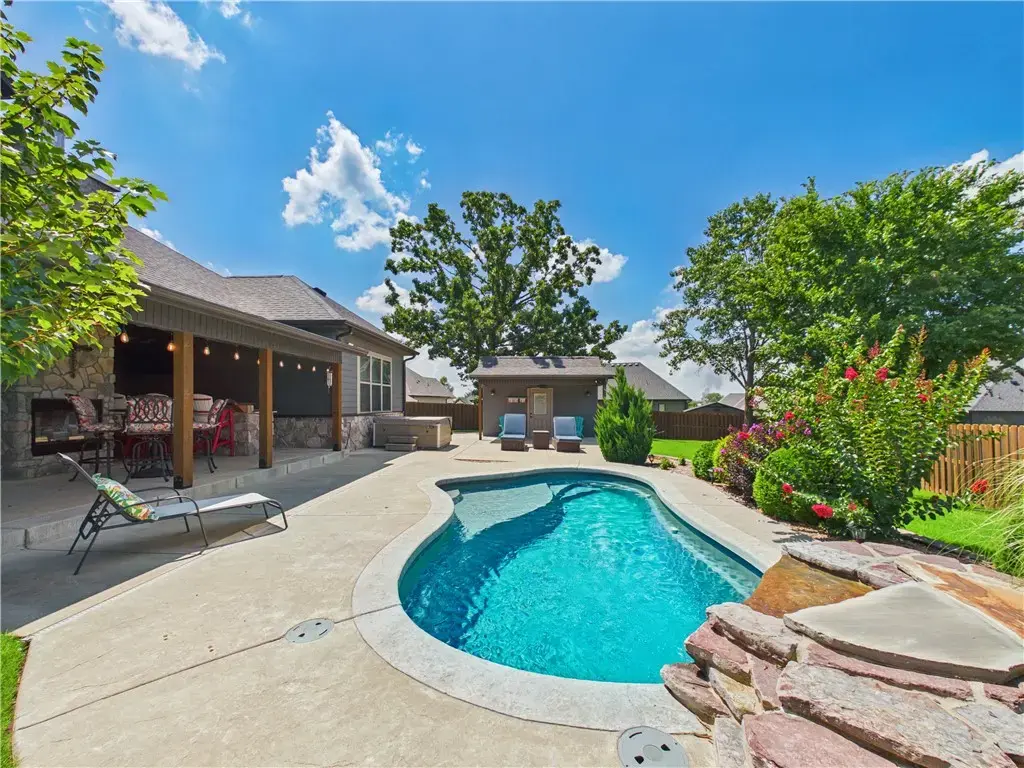 3641 Bitterroot Cove, Bentonville