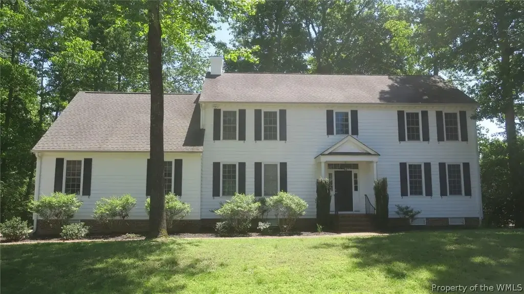 128 Great Glen, Williamsburg